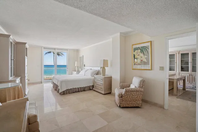 Winthrop House Condos Unit 310 photo 9
