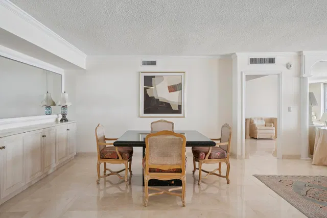 Winthrop House Condos Unit 310 photo 12