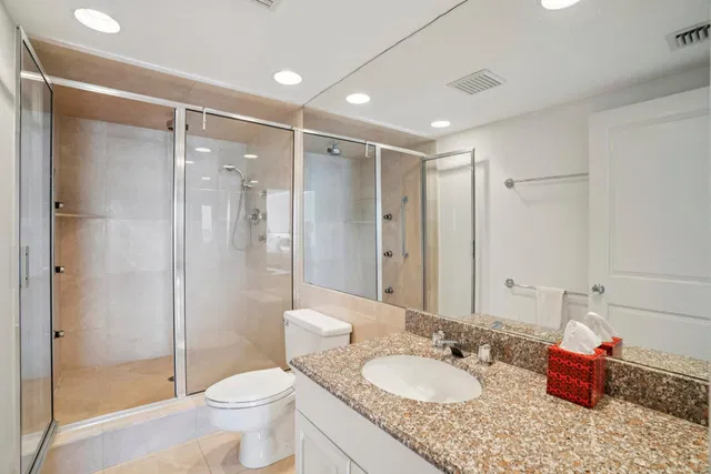 Winthrop House Condos Unit 310 photo 14