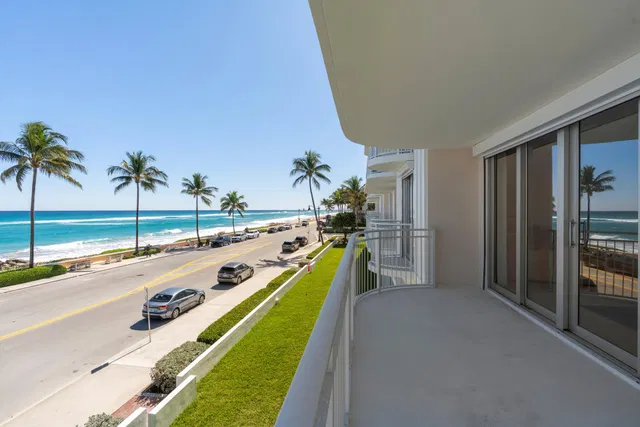 Winthrop House Condos Unit 310 photo 16
