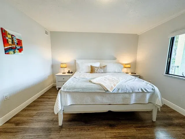 Unit 101 photo 13