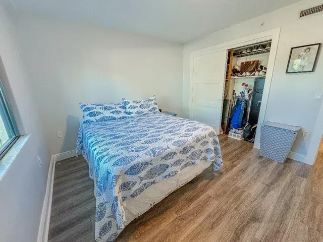 Unit 101 photo 18