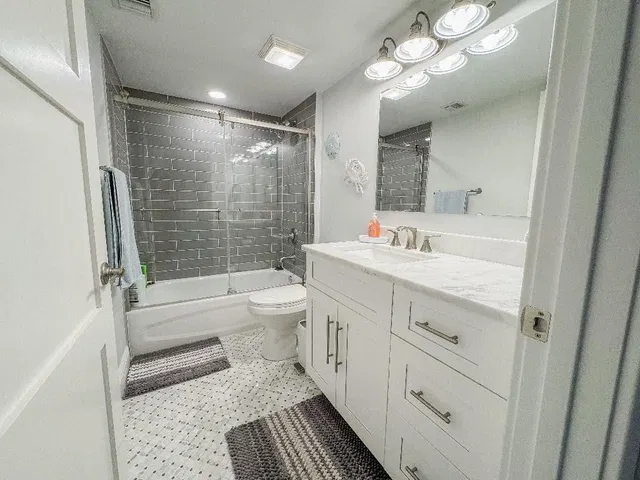 Unit 101 photo 19