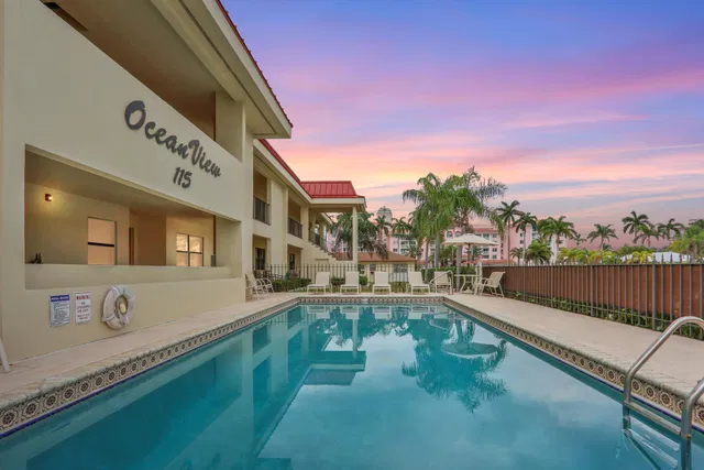 Singer Island Unit 205 photo 3