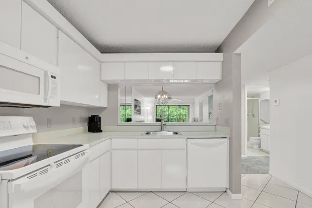 Singer Island Unit 205 photo 5