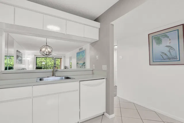 Singer Island Unit 205 photo 6