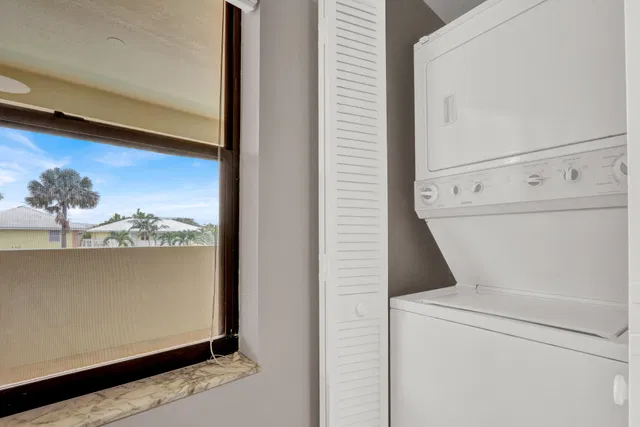 Singer Island Unit 205 photo 23