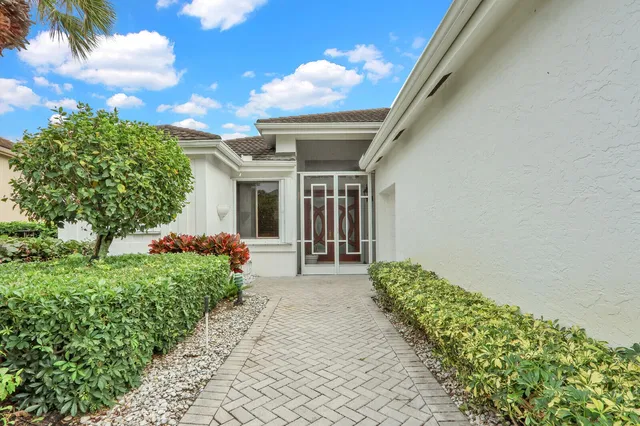 Frenchman's Creek Residence photo 8