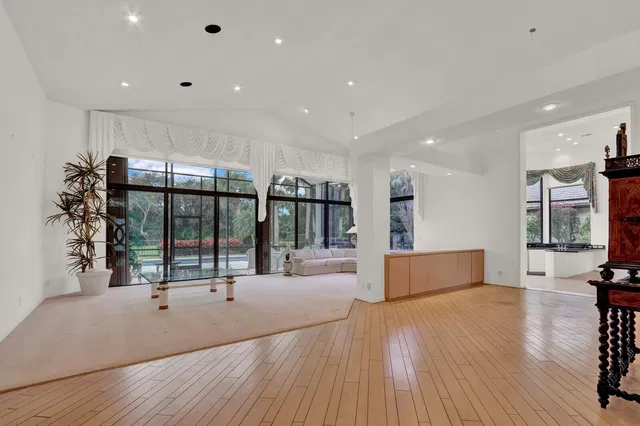 Frenchman's Creek Residence photo 9