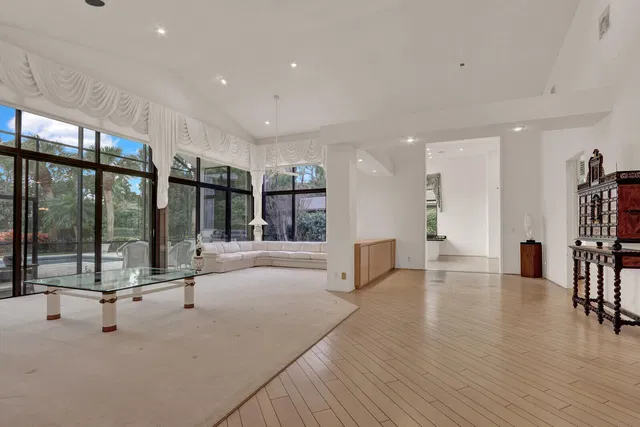 Frenchman's Creek Residence photo 10
