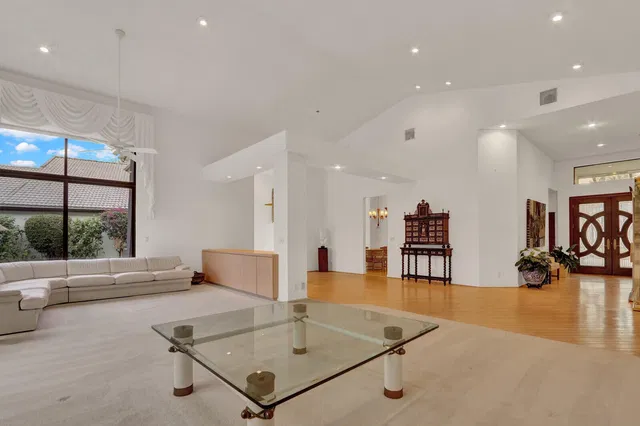 Frenchman's Creek Residence photo 12