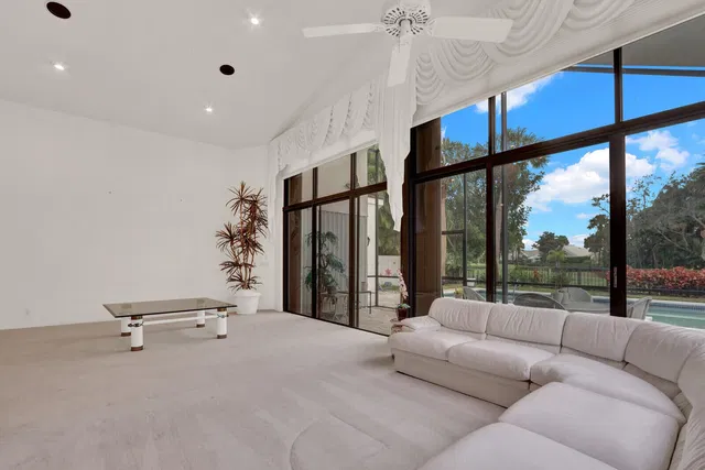 Frenchman's Creek Residence photo 14