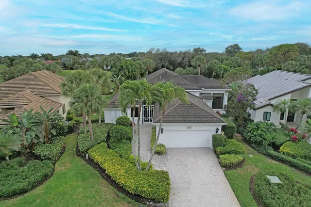 Frenchman's Creek Residence photo 30