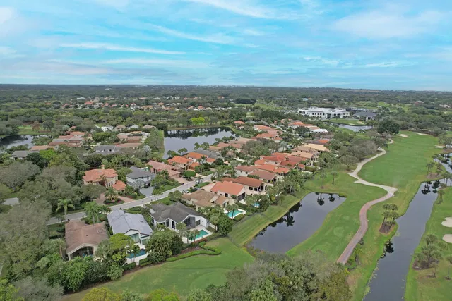 Frenchman's Creek Residence photo 32