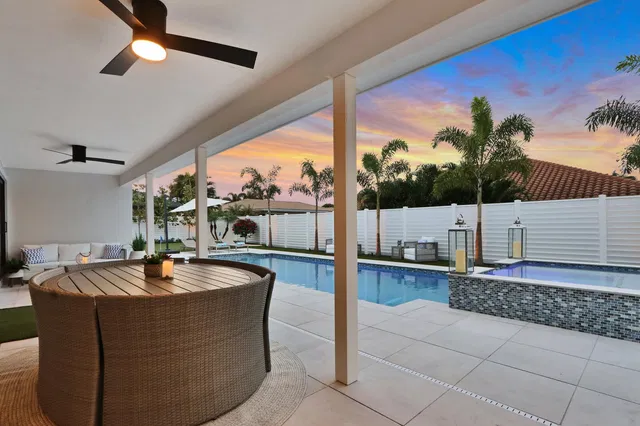 Residence photo 3