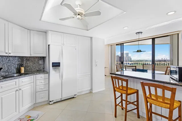 Singer Island Unit 9d photo 11