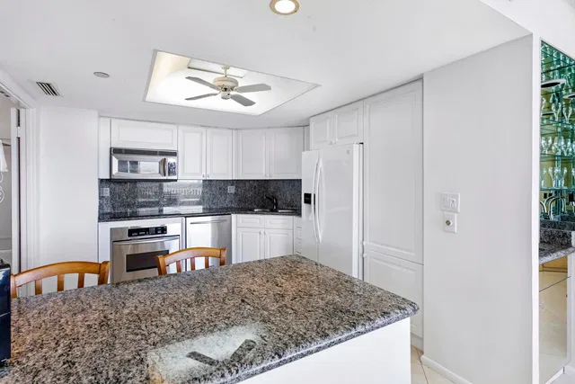 Singer Island Unit 9d photo 12