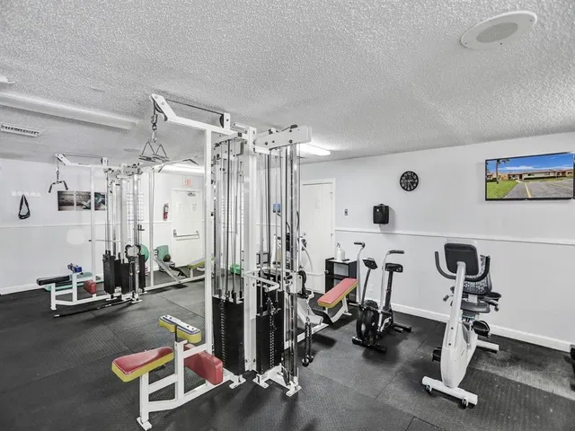 Unit 138 photo 35