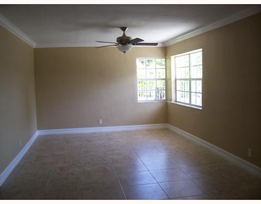 West Palm Beach Residence photo 3