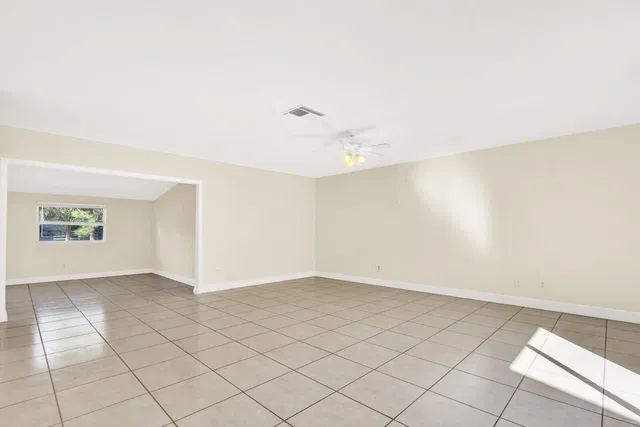 Residence photo 5