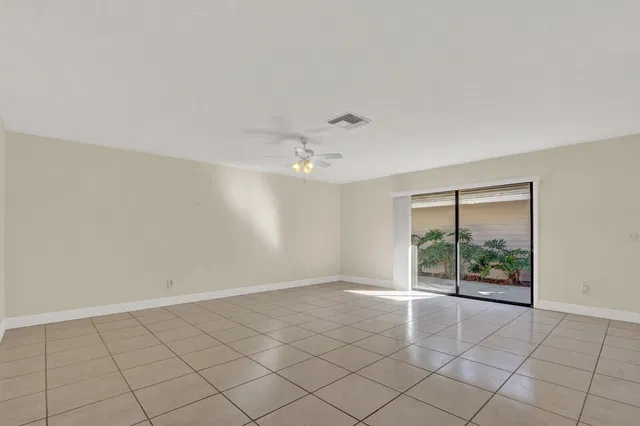 Residence photo 8