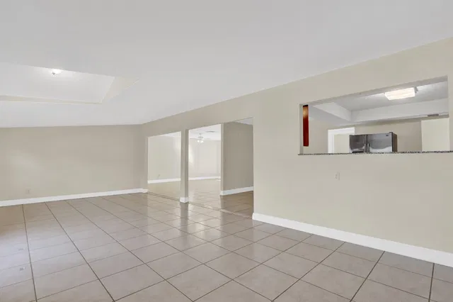 Residence photo 11