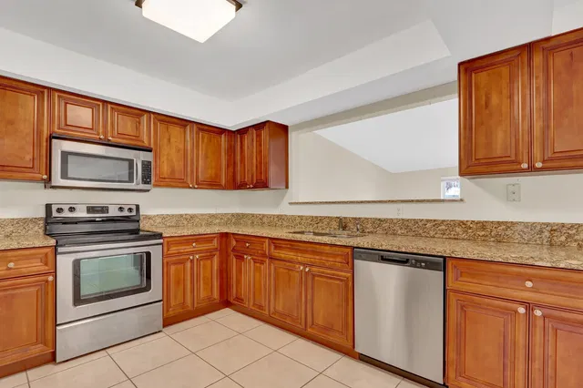 Residence photo 16