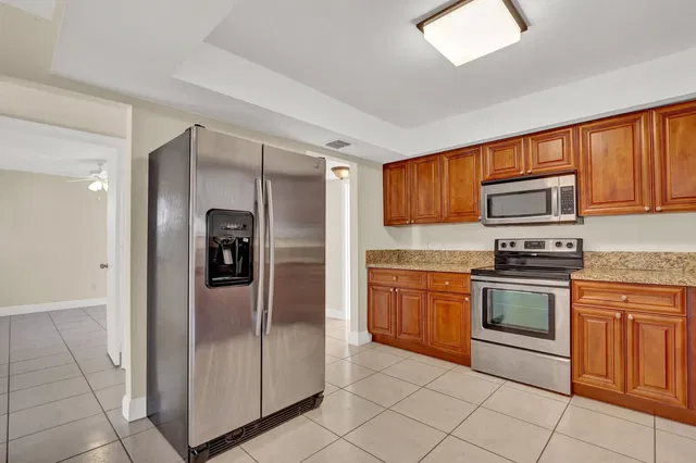 Residence photo 17