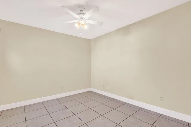 Residence photo 19