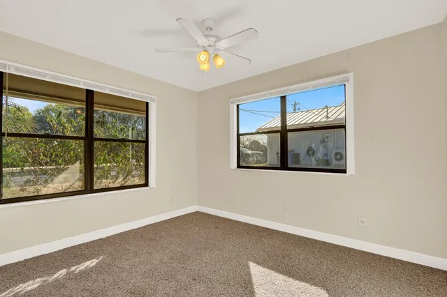 Residence photo 28