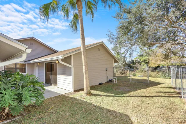 Residence photo 38