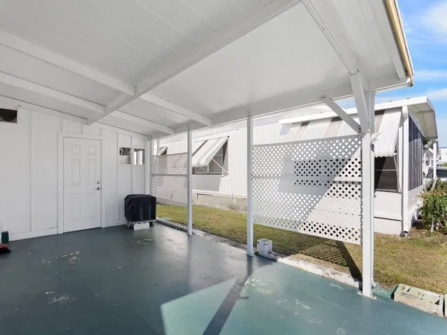 Unit #93 photo 5
