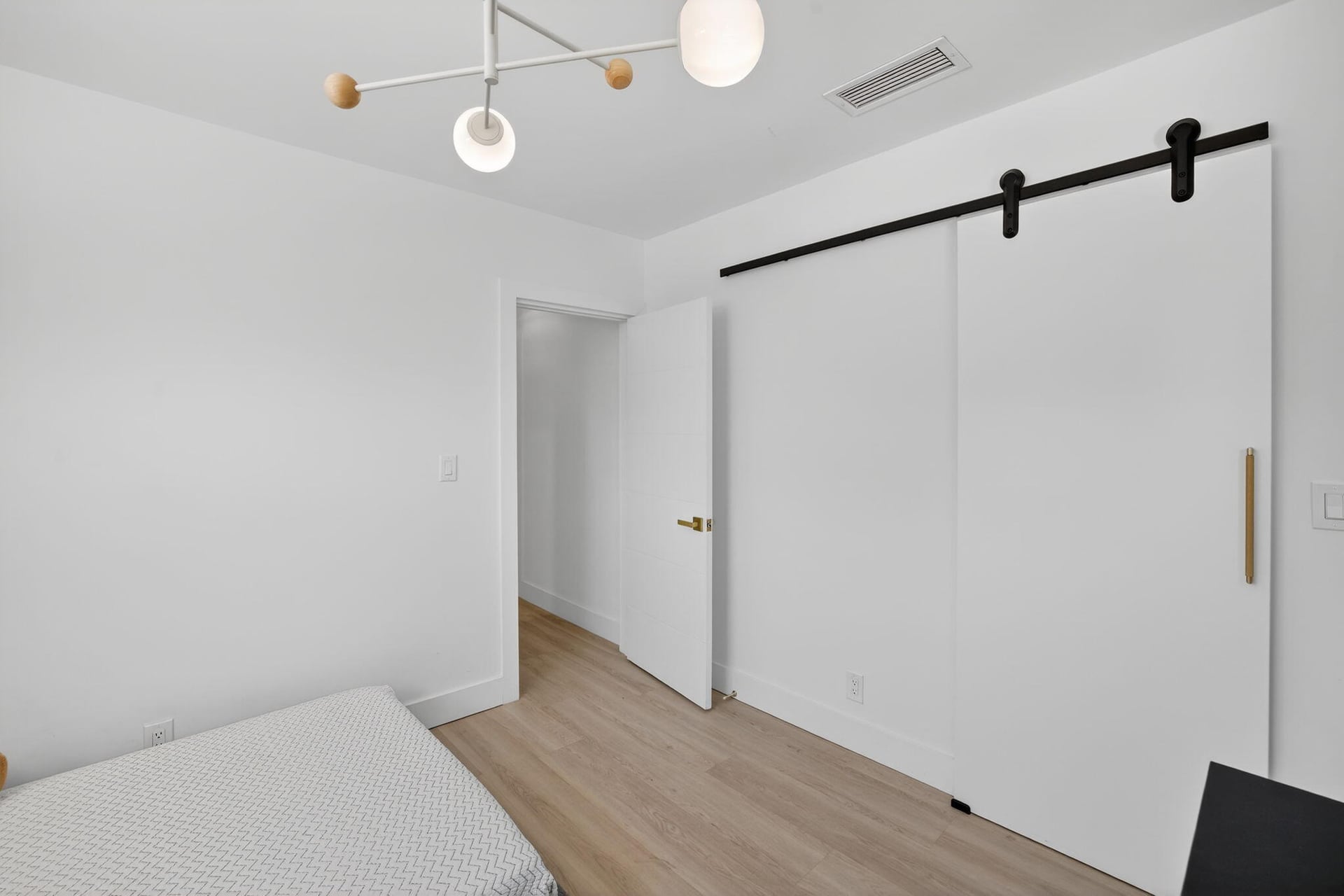 Residence photo 48
