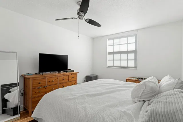 610 Clematis Unit 338 photo 11