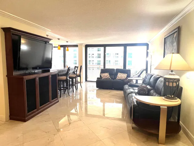 Singer Island Unit 906 photo 6