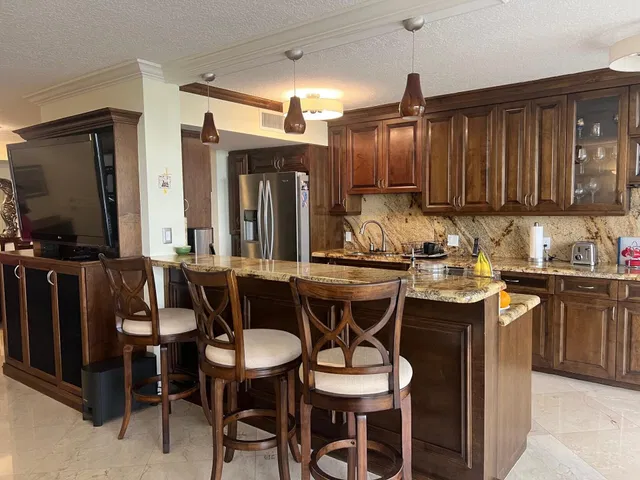 Singer Island Unit 906 photo 8