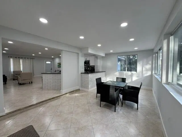 Residence photo 8