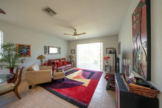 Residence photo 6