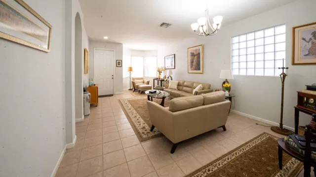 Residence photo 11