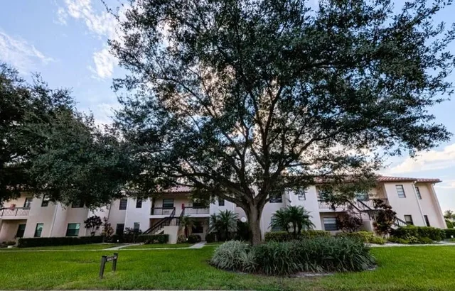 Boca Lago Country Club Homes Unit 33f photo 19