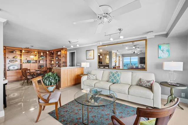 Unit 1008 photo 15