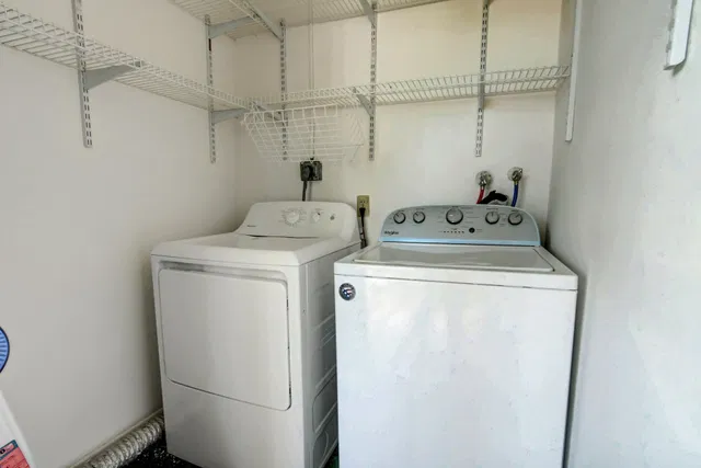 Residence photo 12