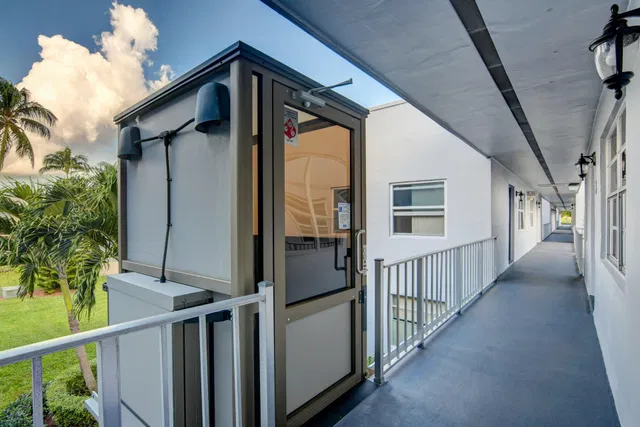 Residence photo 14