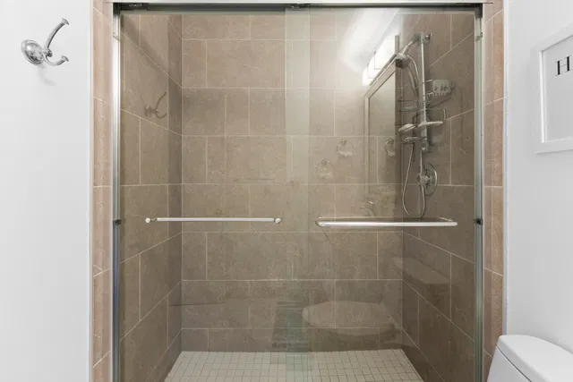Unit 203 photo 19