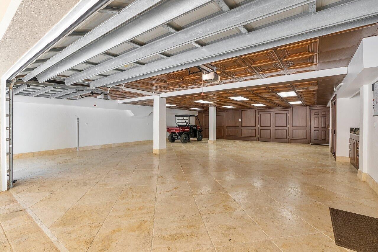 Residence photo 32