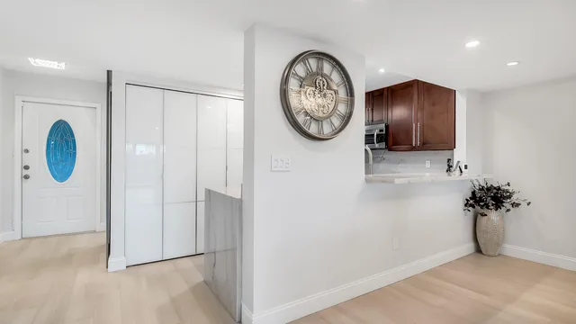 Unit 5150 photo 5