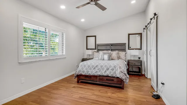Unit 5150 photo 23