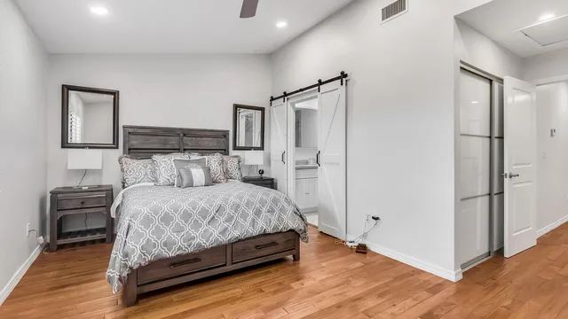 Unit 5150 photo 24