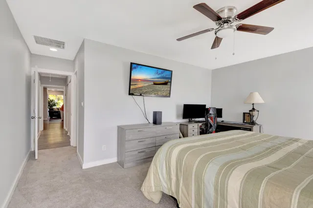 Residence photo 30