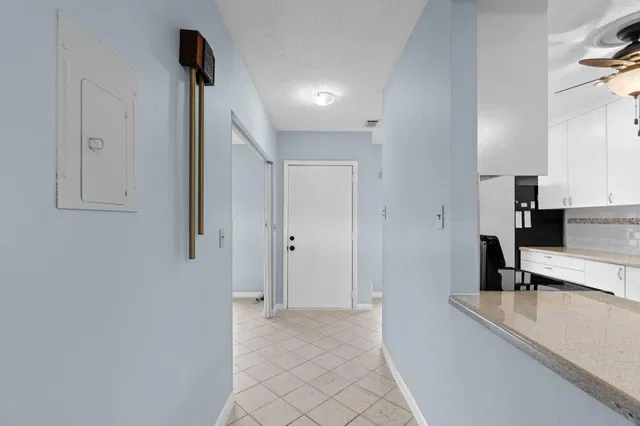 Unit 86 photo 14